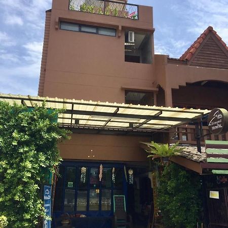 Chiangmai Hometel Chiang Mai Buitenkant foto