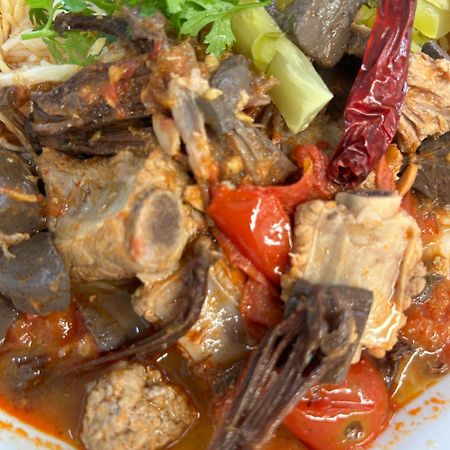 Chiangmai Hometel Chiang Mai Buitenkant foto