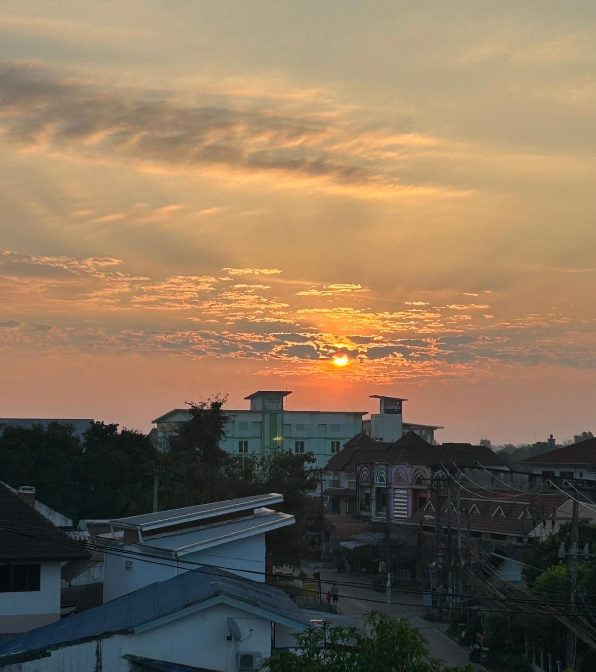 Chiangmai Hometel Chiang Mai Buitenkant foto